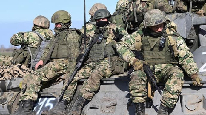 Two Russian soldiers kill five people in occupied Kherson Oblast, including collaborator head of village  