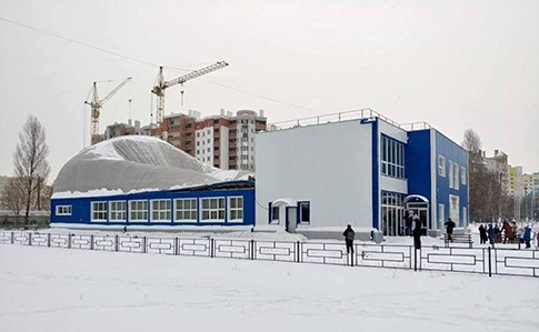 В Киевской области обрушилась крыша спортшколы: детей еле успели вывести
