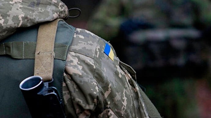 На Донбассе двое гражданских прорывались к боевикам, в результате стрельбы один погиб