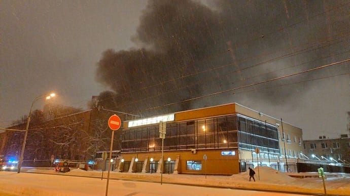 Specialised vehicle factory ablaze in Moscow