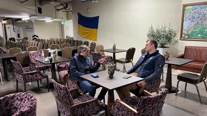 Гендиректор МАГАТЭ провел переговоры с Кулебой в киевском бункере