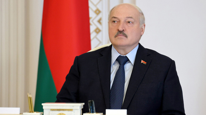 Лукашенко проводить нараду з воєнної безпеки