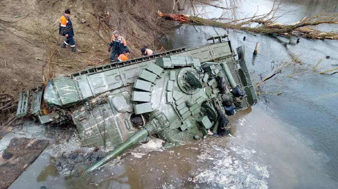 ЗСУ знищили 12 російських танків та 22 артсистеми за добу