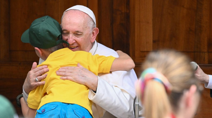 Папа Римський: Дуже хочу приїхати в Україну, але боюсь нашкодити