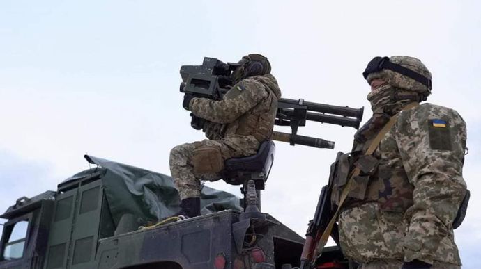 Зеленский отметил бойцов, которые держат оборону в Донецкой и Херсонской областях