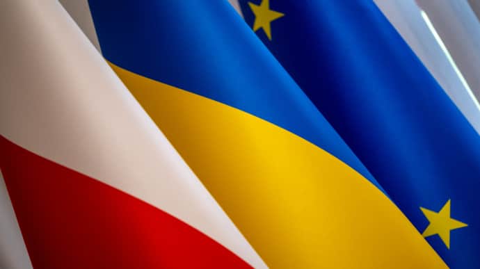 Poland would like EU-level decision on residence permits for Ukrainian men