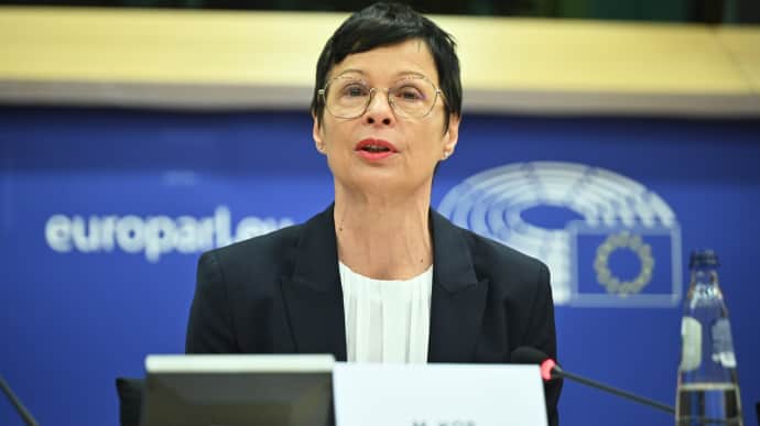 European commissioner congratulates Ukrainians on Vyshyvanka Day – video