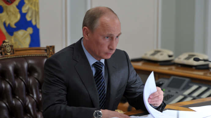 Путин разрешил голосовать дистанционно на всех уровнях выборов