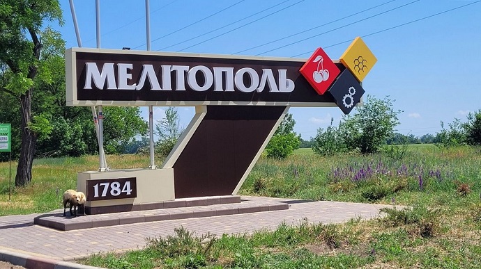 Russian teachers begin to flee Melitopol