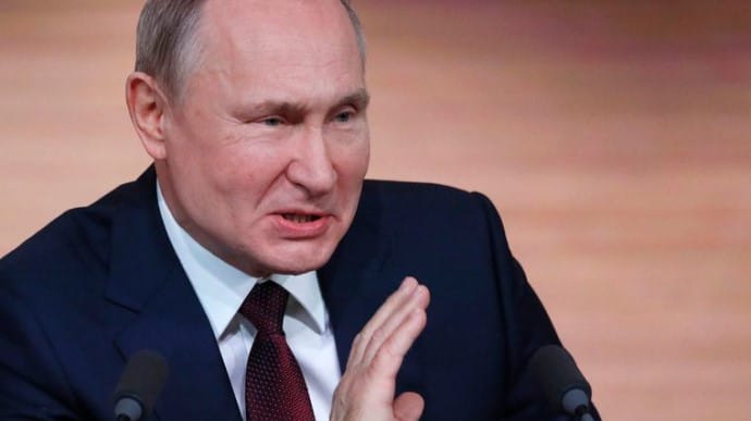 Путін заявив, що РФ виб'є зуби всім, хто спробує від неї щось відкусити