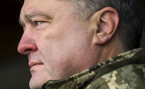 Большинство украинцев не поддерживают решение Порошенко о военном положении