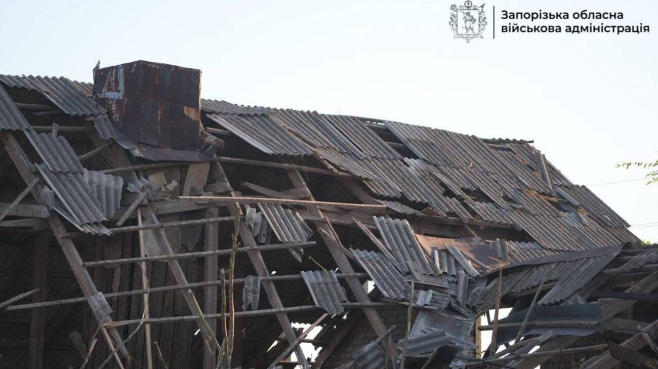 Fires break out in Zaporizhzhia district due to Russian drone attack – photos