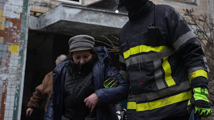 Ракетный удар по Киеву и области: трое погибших, в Соломенском районе столицы 43 пострадавших