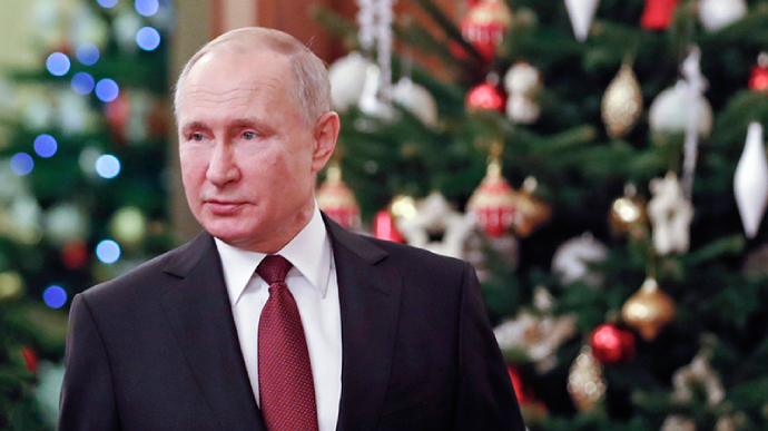 Кремль приказал праздновать Новый год скромно, но напоминая о героизме оккупантов - СМИ