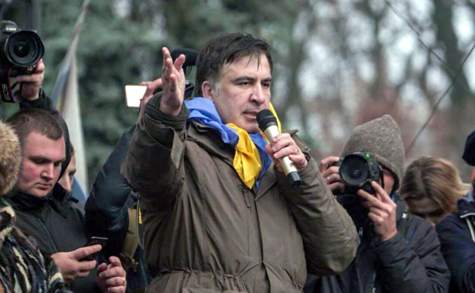Саакашвили проводит митинг под стенами Рады / <p><a href=https://apostrophe.ua/uploads/image/4382b68305b6351cec7587560dcedb1f.jpg rel=noopener noreferrer target=_blank>apostrophe.ua</a></p>