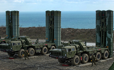 РосСМИ: РФ разворачивает в Крыму С-400 для защиты от Украины