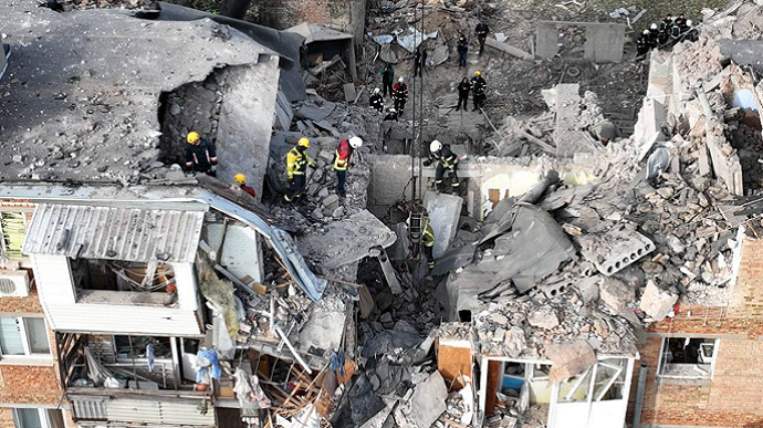 Attack on high-rise building in Mykolaiv: death toll increased