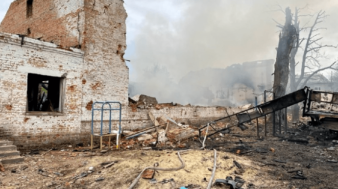 Chernihiv region: Russians hit schools in Novhorod-Siverskyi, causing casualties