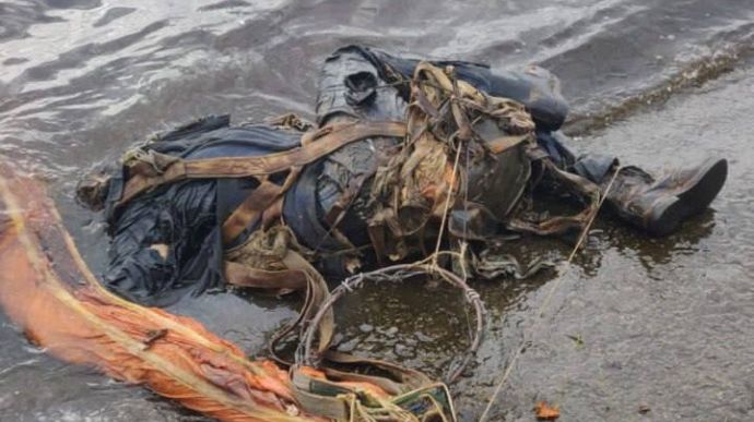 На берегу Киевского водохранилища нашли тело сбитого российского пилота