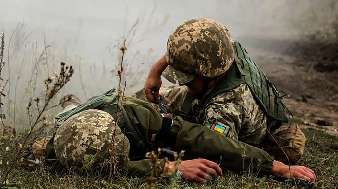 На Донбассе ранили двух бойцов ООС