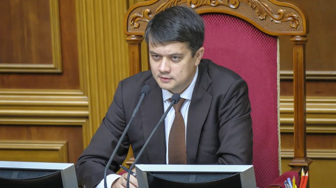 В Слуге народа объяснили, почему Разумков не вошел в политсовет партии