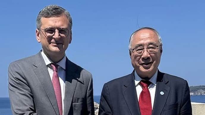 Кулеба обсудил с представителем Китая восстановление мира в Украине
