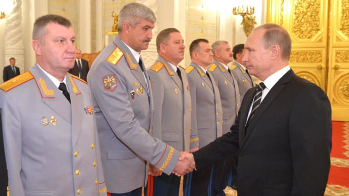 До 800 российских офицеров и генералов находятся в ОРДЛО – разведка