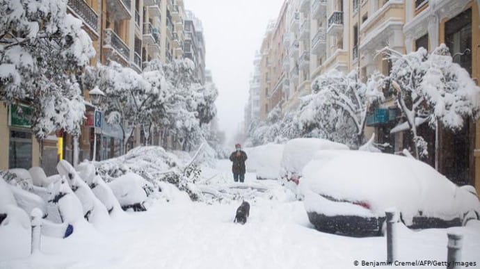 Аномальные снегопады: в Испании растет число жертв