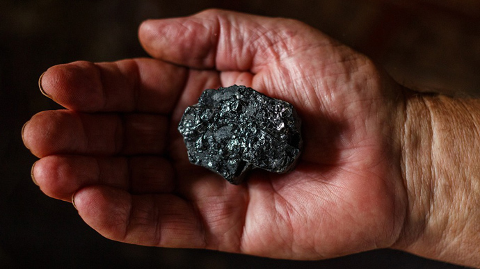 Днепропетровщина: на поверхность подняли почти 3 тысячи работников, застрявших в шахтах 