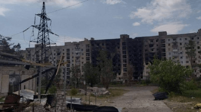 Russians destroy almost 40 residential buildings in Luhansk Oblast in one day