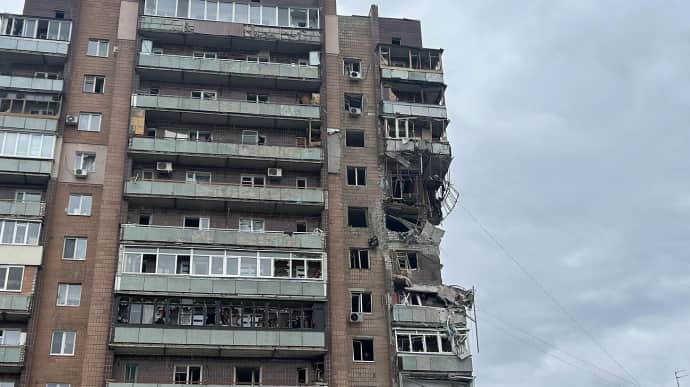 4 drone strikes in Kharkiv: man rescued from rubble – photo
