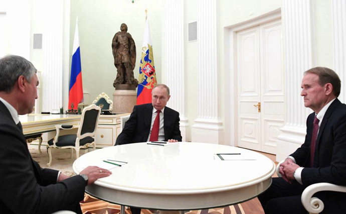 Медведчук обговорив з Путіним у Москві, як примусити Україну до миру на умовах Росії