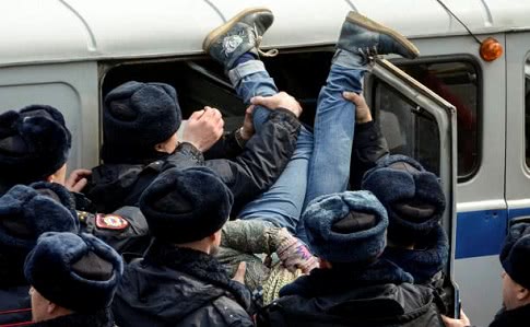 Число затриманих на мітингах в Москві перевищило 1000 осіб