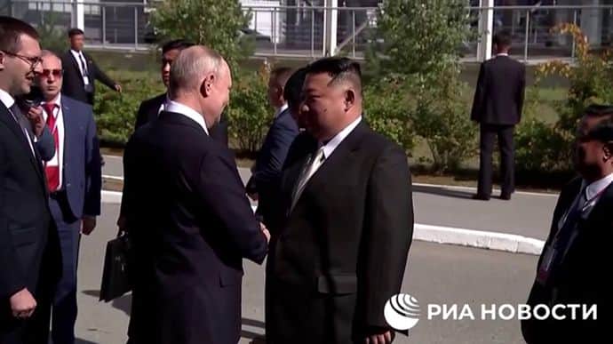 Путин встретился с Ким Чен Ыном на космодроме