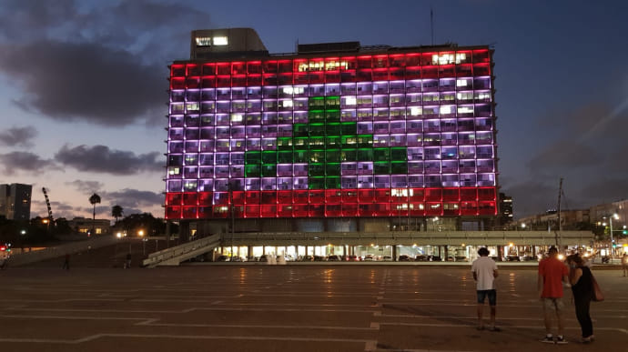 Париж и Тель-Авив почтили память жертв взрыва в Бейруте