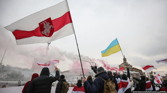 У Києві пройшов марш солідарності з Білоруссю