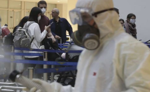МИД: За рубежом 6 украинцев лечат от коронавируса