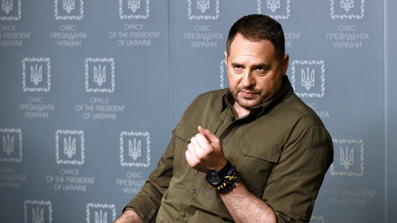 Politico: Yermak gives ready decisions to Zelensky and seeks recognition