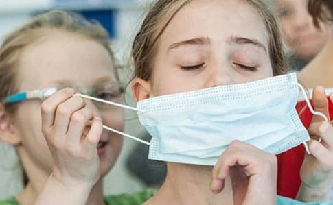 Коронавірус в Україні підхопили 57 дітей