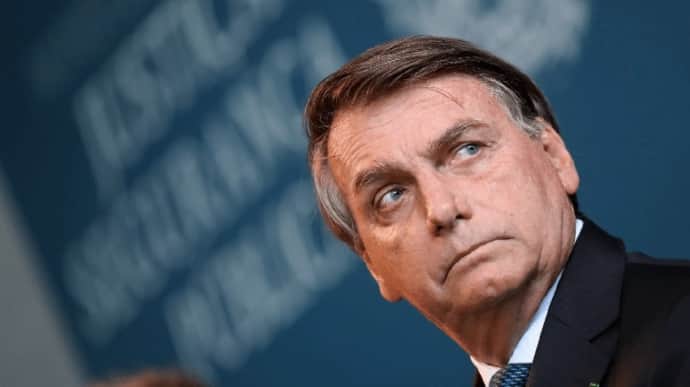 Экс-президента Бразилии Болсонару обвиняют в присвоении драгоценностей – СМИ 