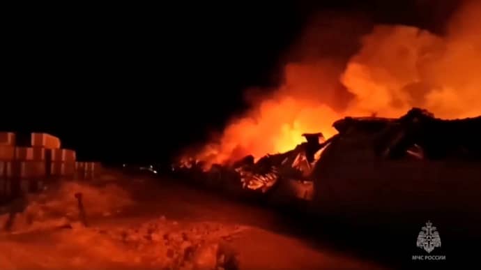 В Челябинской области РФ – масштабный пожар