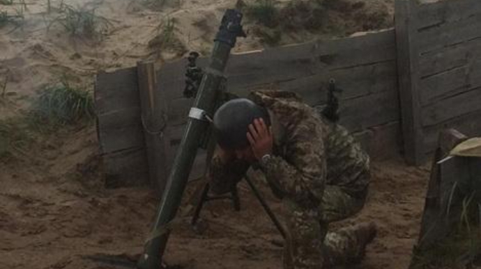 Russian engineering troops dig their own graves in Donetsk Oblast