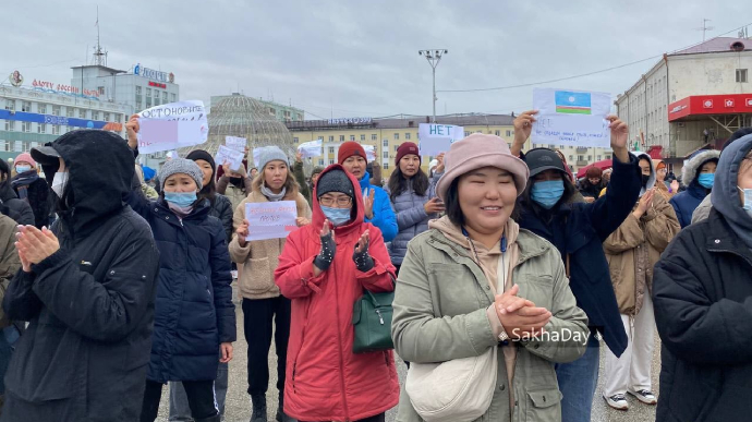 No to genocide: women protest in Russian Yakutsk – asking for their men back