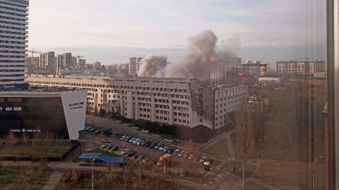 Внаслідок обстрілу Києва значно постраждали будівлі КНУ імені Тараса Шевченка