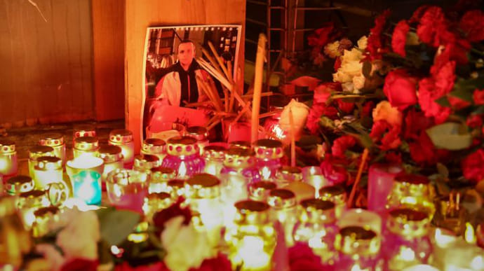 В Минске умер избитый титушками беларус: тысячи людей вышли на улицу