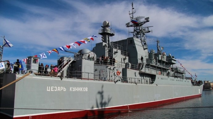 У Криму поховали капітана ЧФ РФ, він керував кораблем, який підбили біля Бердянська