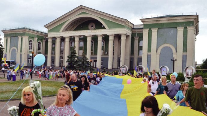 На Луганщині вперше пройде парад до Дня захисників і захисниць 