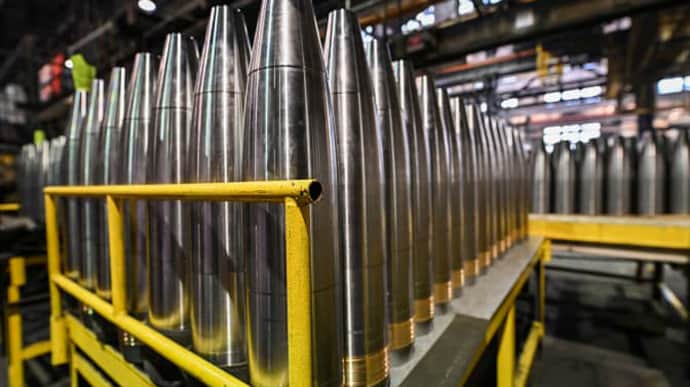 СМИ: в рамках инициативы Чехии Украина может получить 1 млн снарядов уже в апреле