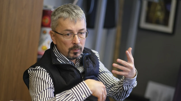Ткаченко назвал сюжет 1+1 о Порошенко спорным примером журналистики