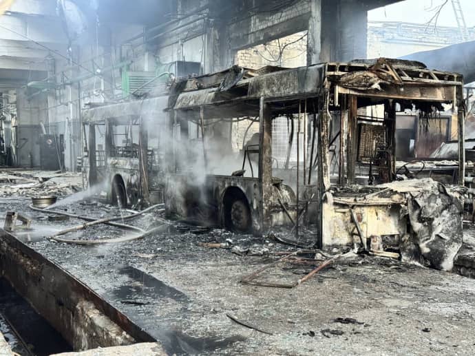 Russia struck  » Shahas  » on a trolleybus depot in Kharkiv: Damaged 18 cars, there are victims